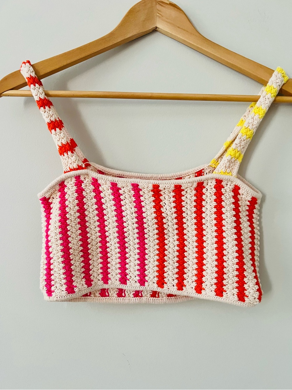 Future Collective Alani Noelle Crochet Crop Top in Cream, Red & Pink Size XS - Picture 5 of 7